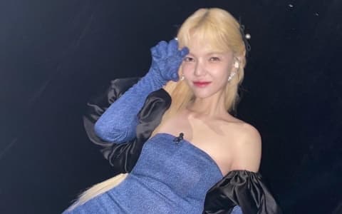 申智珉上傳與摯友雪炫久違合影⋯粉絲心疼喊：「好想念」