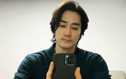 宋承憲《SNL Korea》首度挑戰喜劇演技！粉絲高喊：『造型太可愛了』