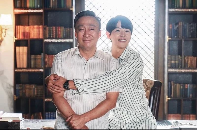 image source_instagram|hi_songjoongki