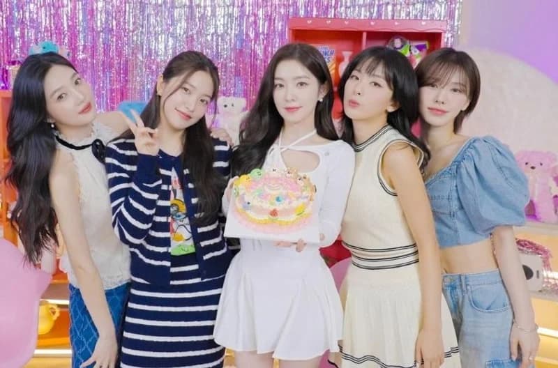Image Source l redvelvet.smtown
