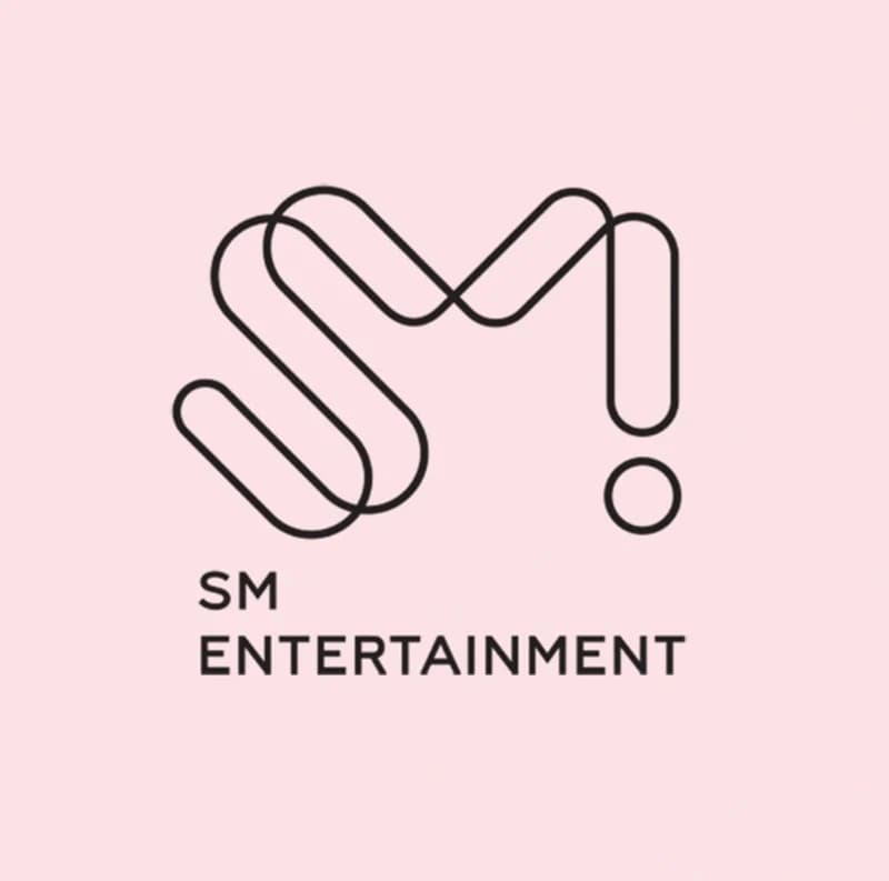 Image Source l&nbsp;smtown&nbsp;facebook