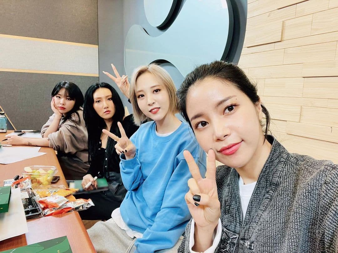 Image Source instagram |mamamoo_official