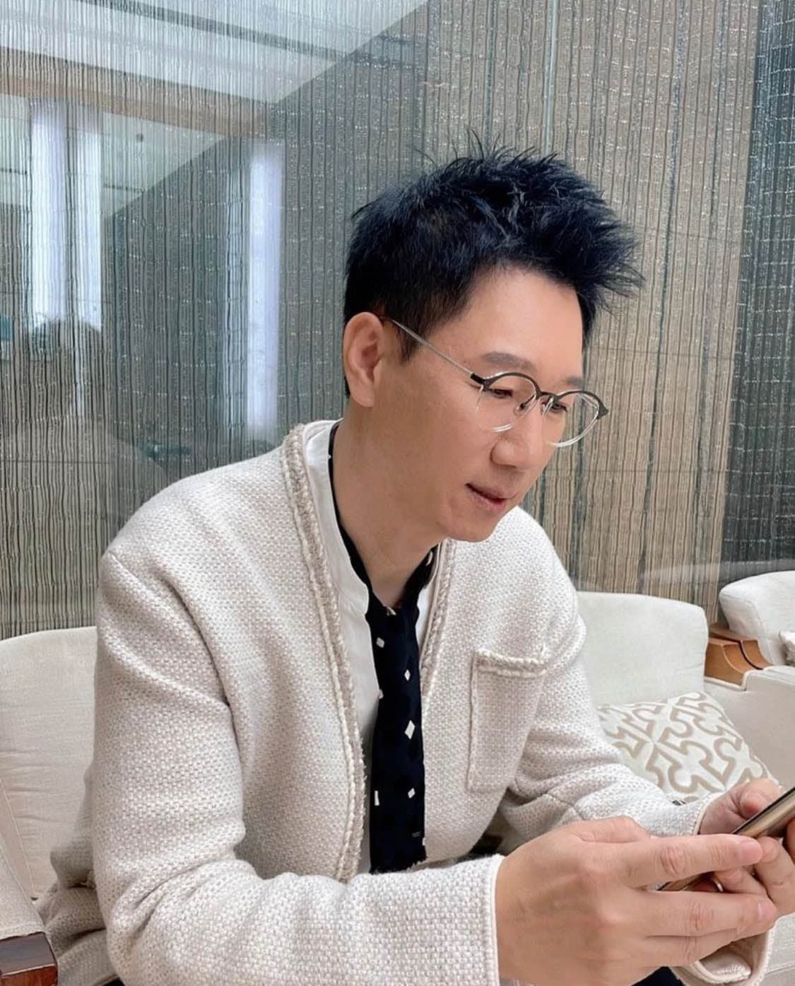 Image Source ：Instagram | jeeseokjin