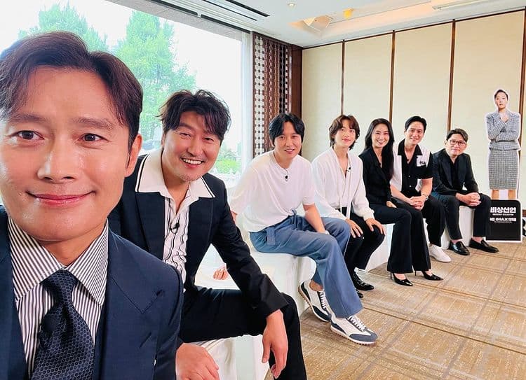 image source-instagram LeeByungHun 이병헌