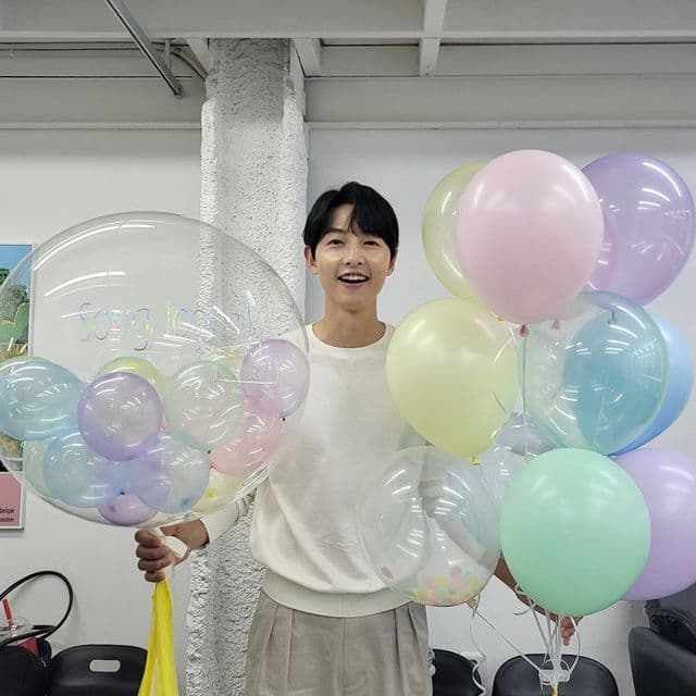 Image source_ Instagram | hi_songjoongki
