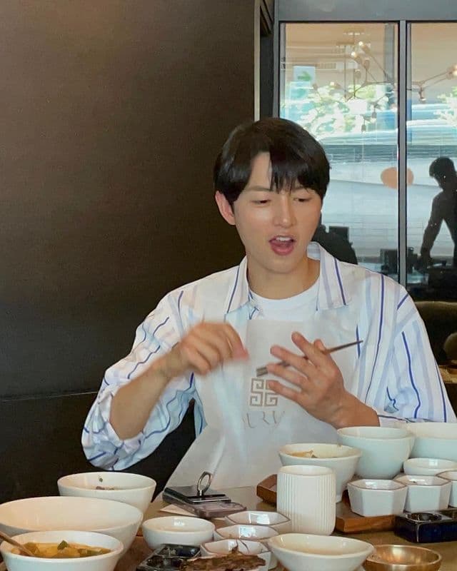 Image source_ Instagram | hi_songjoongki