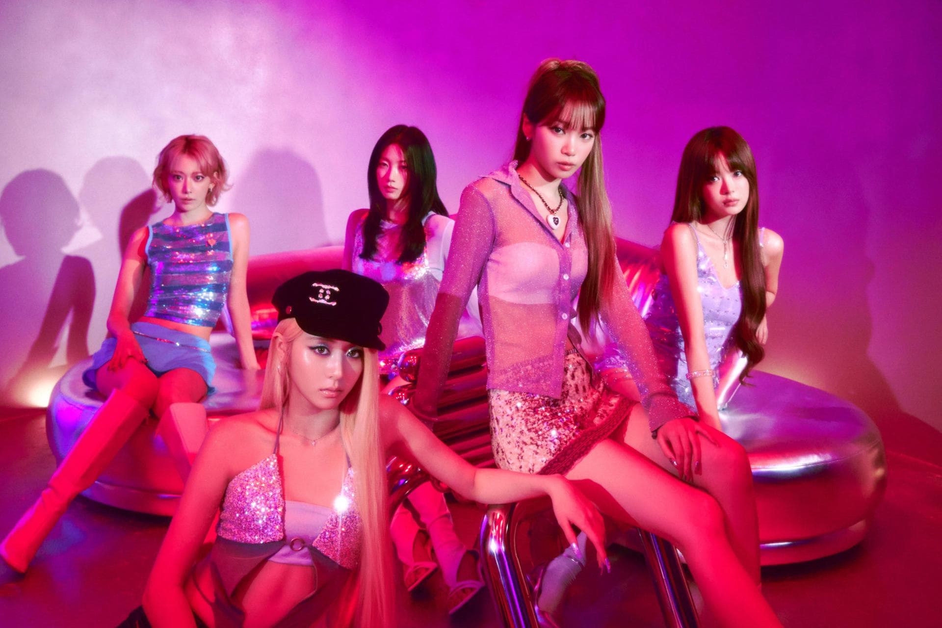 LE SSERAFIM Oricon二連冠，K-Pop視覺打造的「全球敘事」