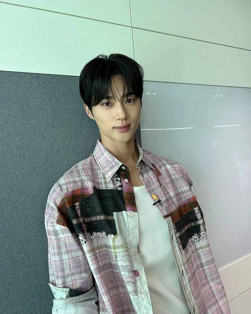 Image Source:instagram |byeonwooseok 